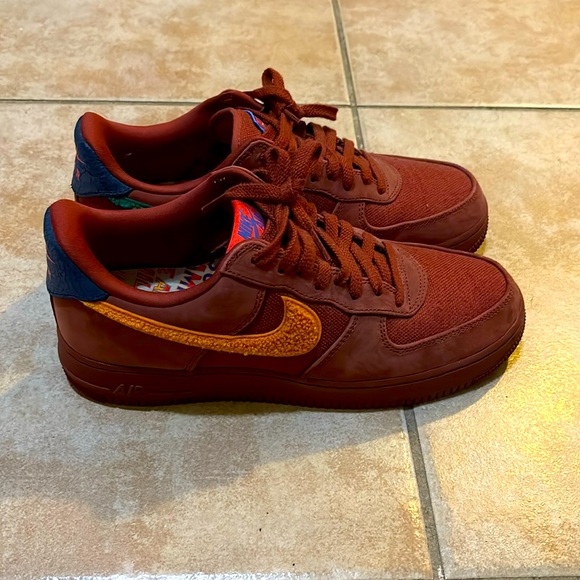 Nike Air Force 1 low ‘we are familia’ size 10M - Picture 1 of 4